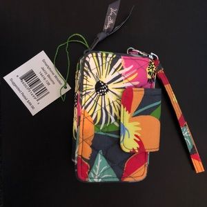 Vera Bradley Smartphone Wristlet Jazzy Blooms NWT